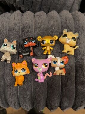 Littlest Pet Shop Bundle of 7